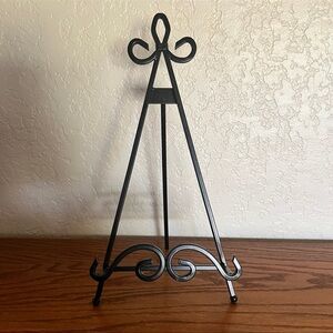 Black Metal Table Top Easel
